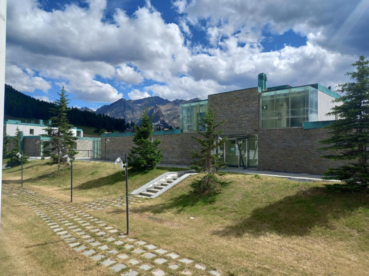 46 Vale C'E' Al Villaggio Olimpico Di Сестриере Экстерьер фото
